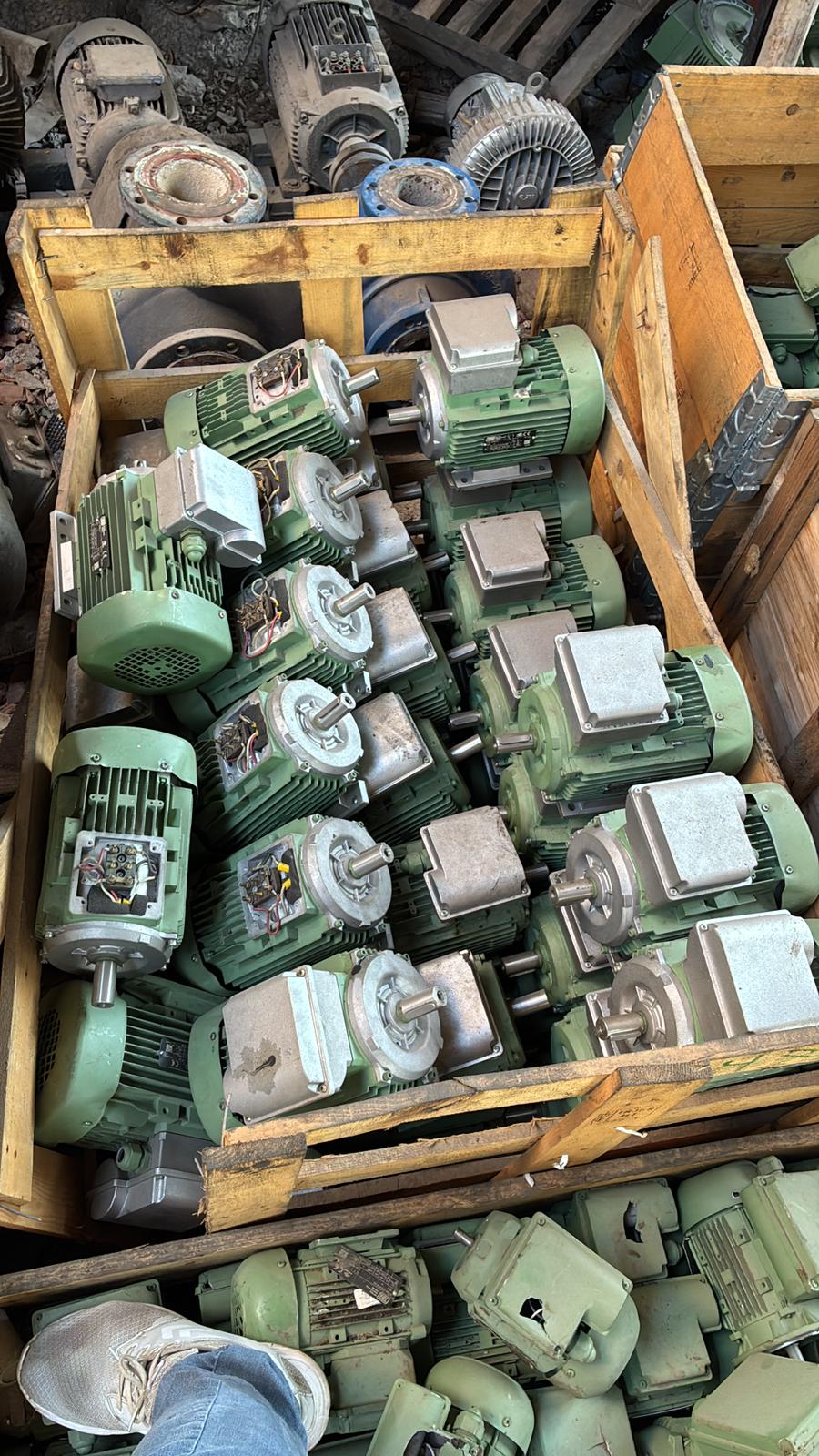 AC Asenkron Elektrik Motorları | İstenilen kW ve Devirde Sıfır & İkinci El