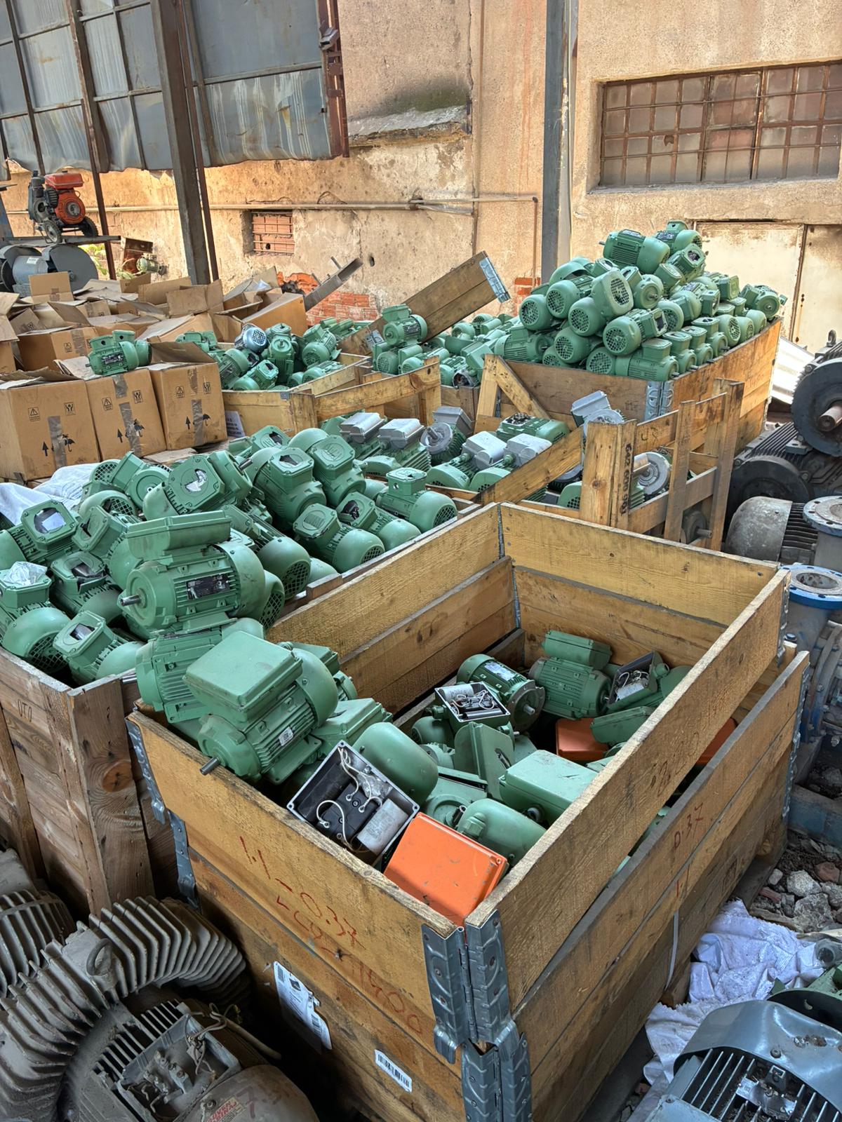 AC Asenkron Elektrik Motorları | İstenilen kW ve Devirde Sıfır & İkinci El